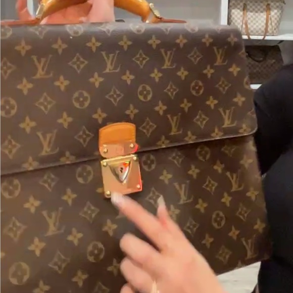 Auth Louis Vuitton Robusto Monogram Briefcase - Picture 5 of 5